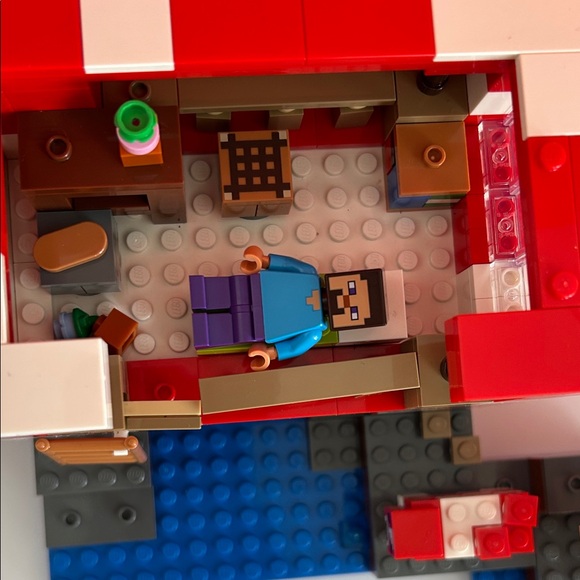 Lego Mushroom Cow Minecraft Set. - Picture 3 of 8